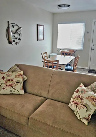 Living Room/Dining Area