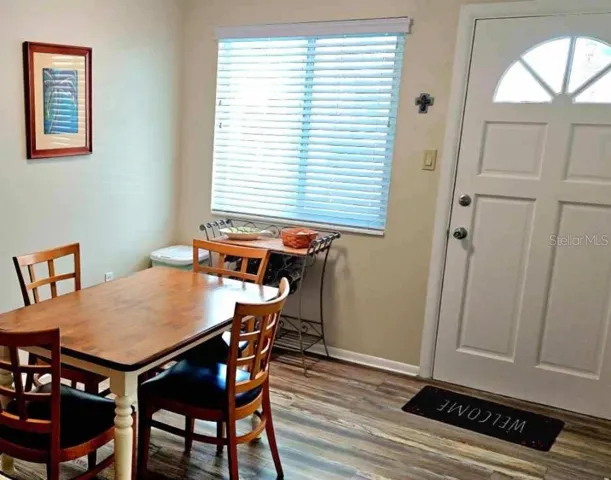 Dining Room/Foyer
