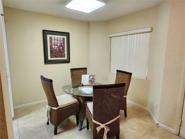 Dinette off the entryway and kitchen