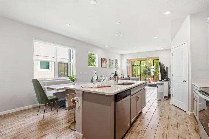 Kitchen-Island With Seating