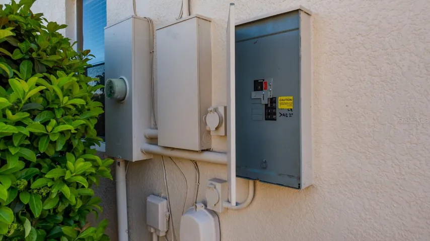 Main Switch Turn Off when using generators