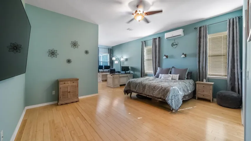 Oversized Owner's Suite