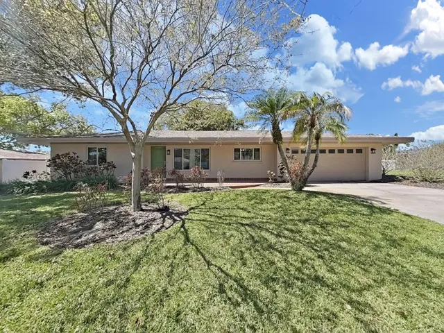 Welcome home to 1100 Canterbury Road!