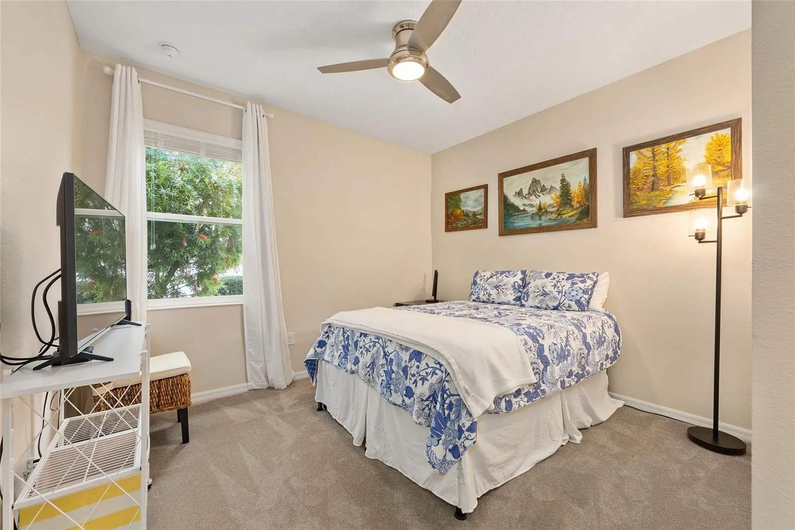 Guest bedroom