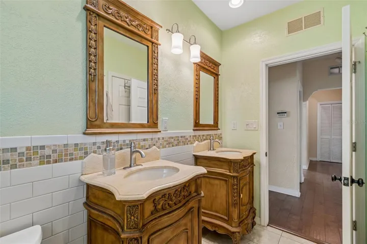 Full Bathroom