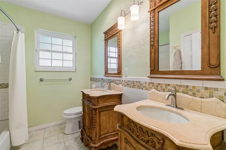 Full Bathroom