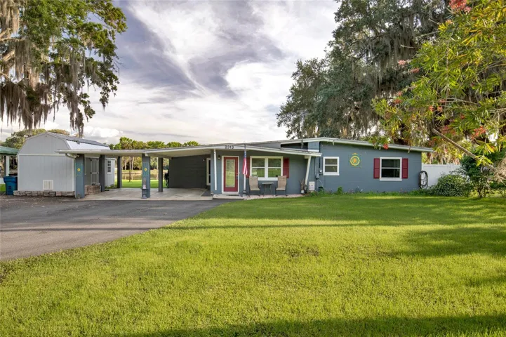 BLOCK BUILT on St Johns River