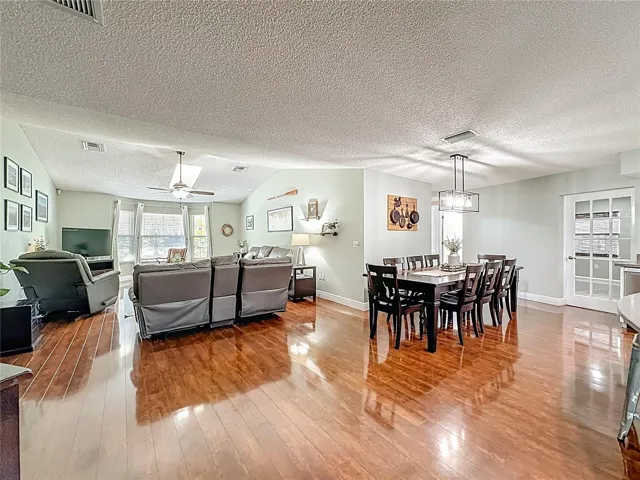 Living Room / Dining Room