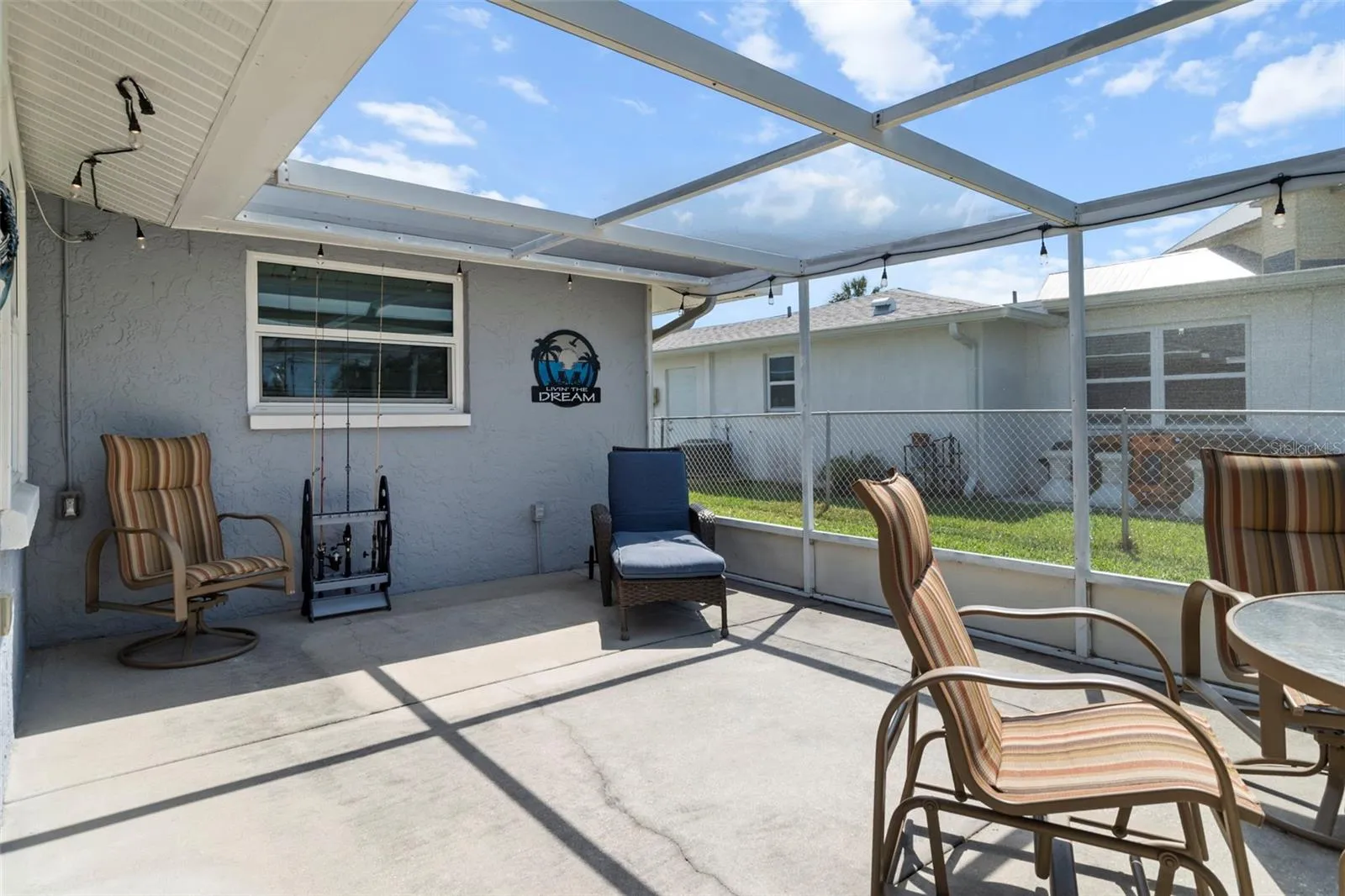 Spacious Screened Lanai Overlooking Canal