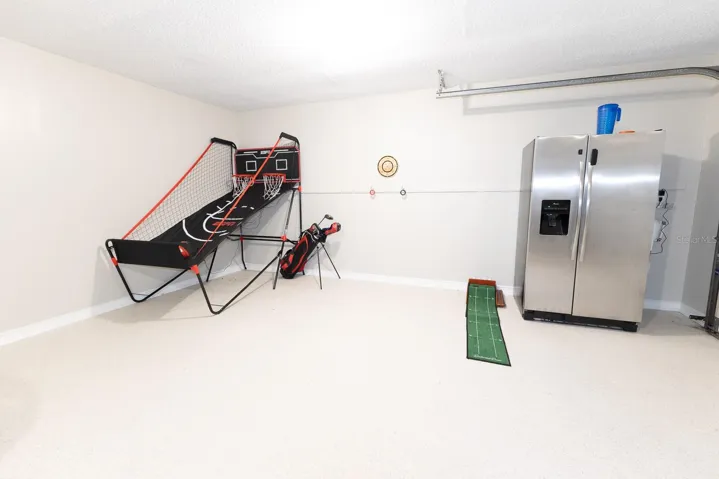 Garage /Entertaining Space
