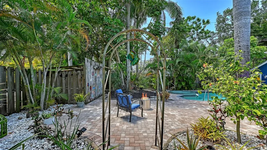 View back from Garden Walkway
