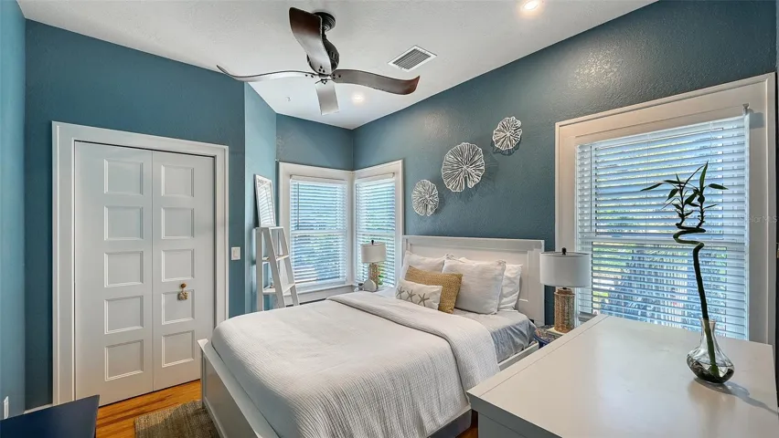 2nd (Corner) Bedroom