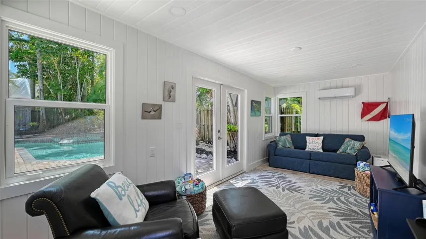 Pool/Beach House
