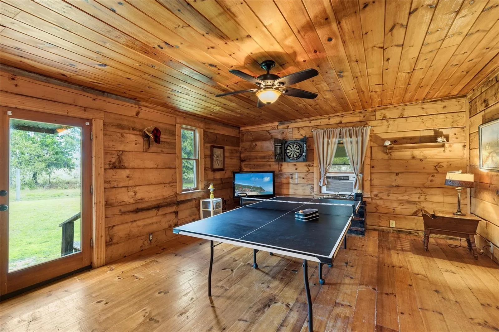 Living Area/Game Room