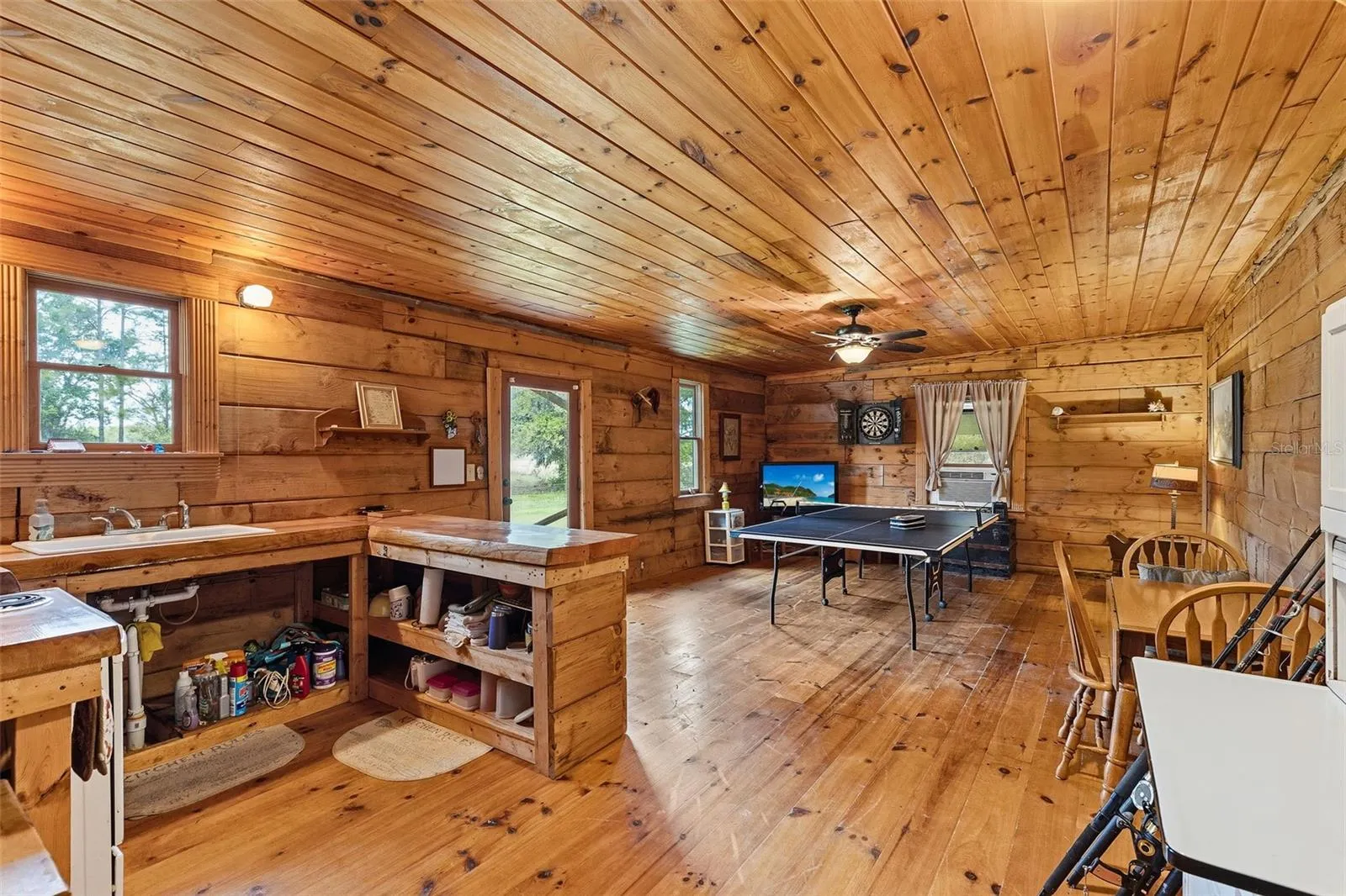 kitchenette