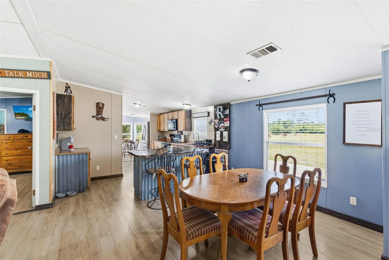 dining room off kitchen