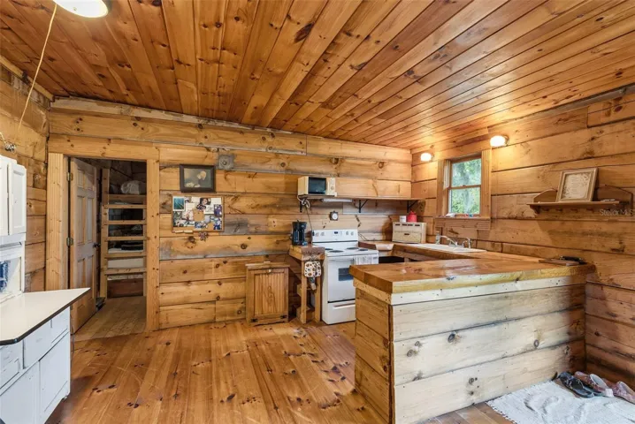 Kitchenette