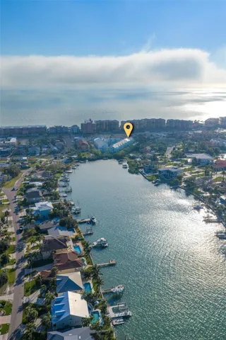 A convenient community day dock is offered to residents to moor their vessel while cruising about the Intracoastal.