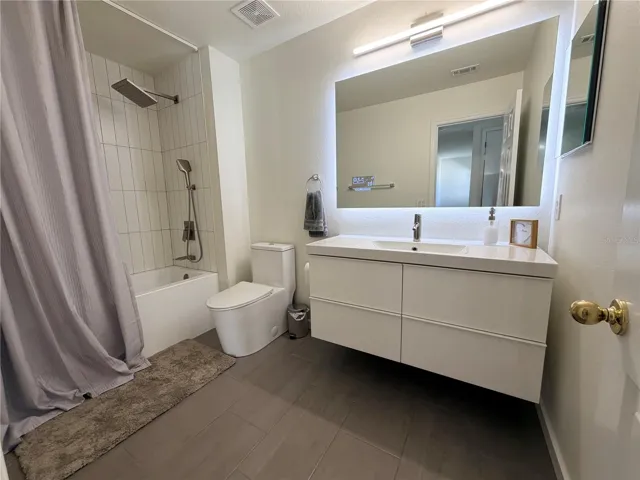 Second bathroom