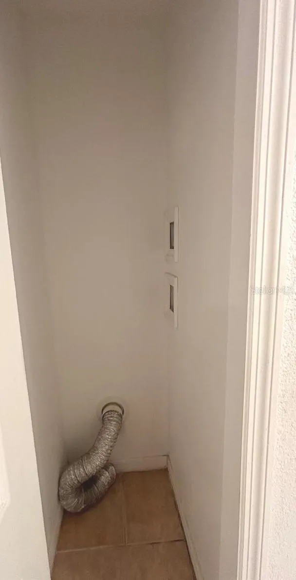 Laundry Hook-up's