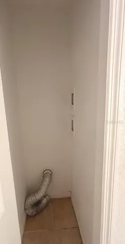 Laundry Hook-up's