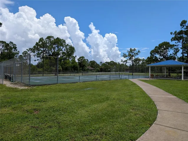 Tennis/Pickleball Courts