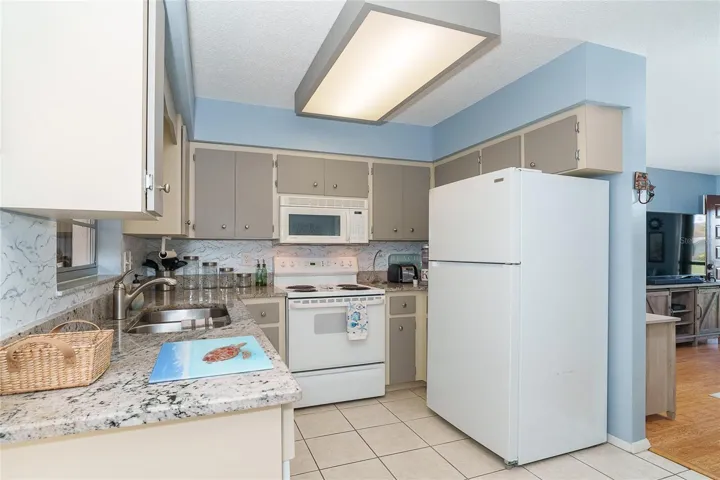 Ample counter space