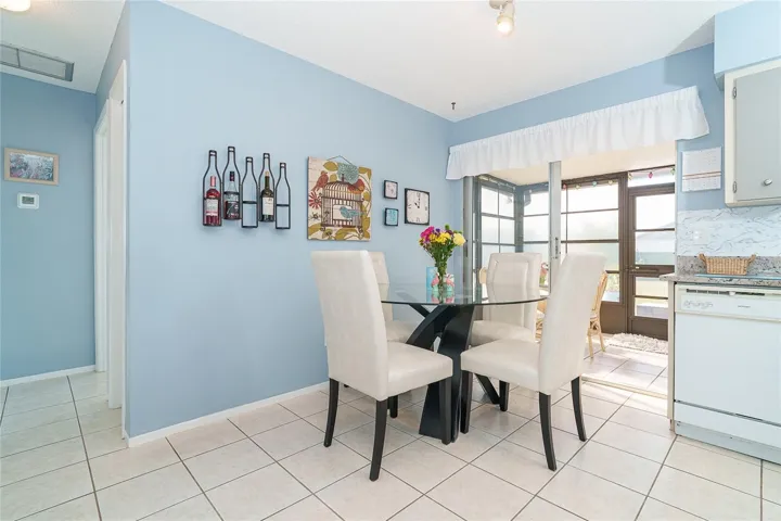 Lovely dinette