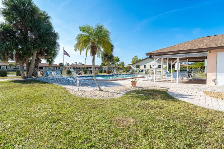Lovely community pool