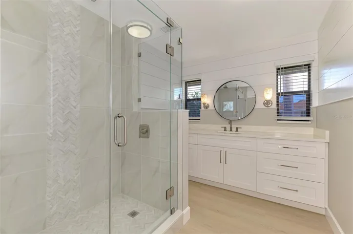2nd bathroom