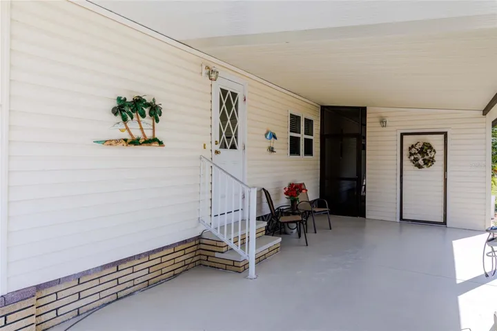Carport / Parking