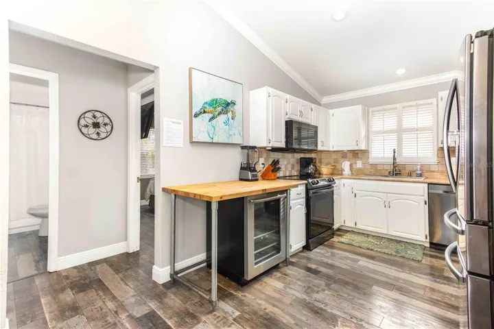Kitchen- upstairs