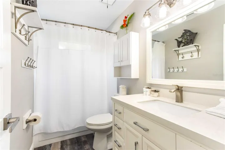 2nd Bathroom