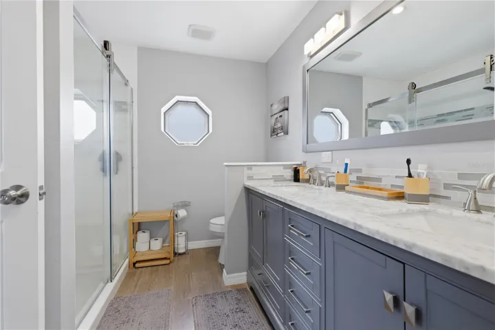 PRIMARY BATH (4)