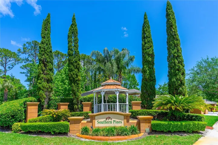 Southern Pines Community Entrance