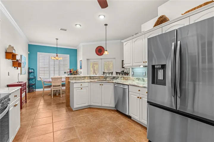 Breakfast Bar & Nook