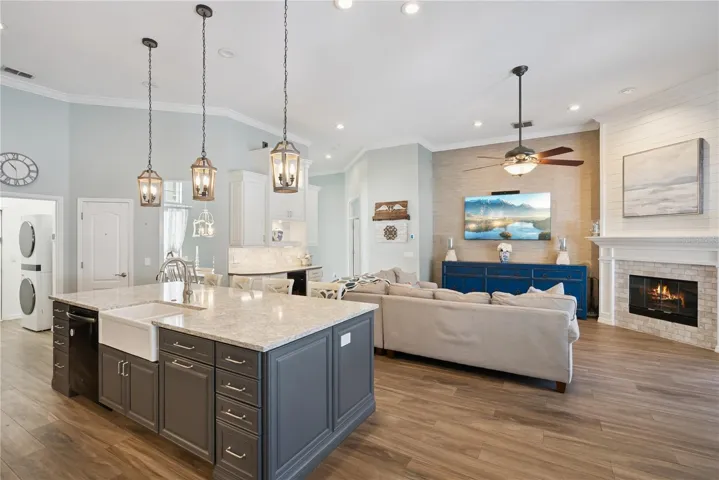 Kitchen-Family Room