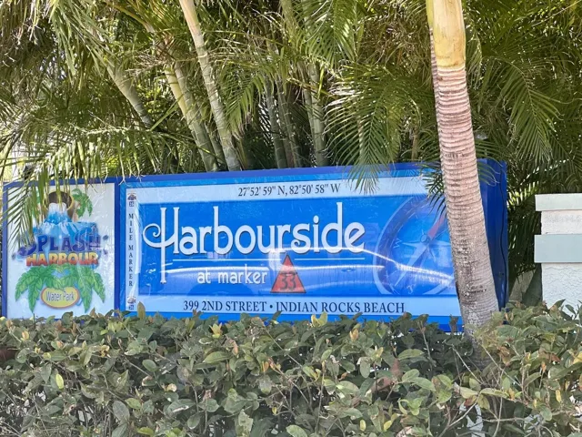 Front entrance of Harbourside