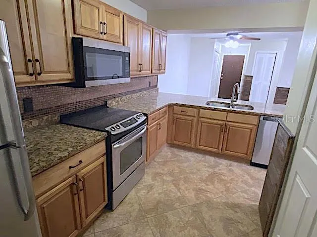 Kitchen Pic #2