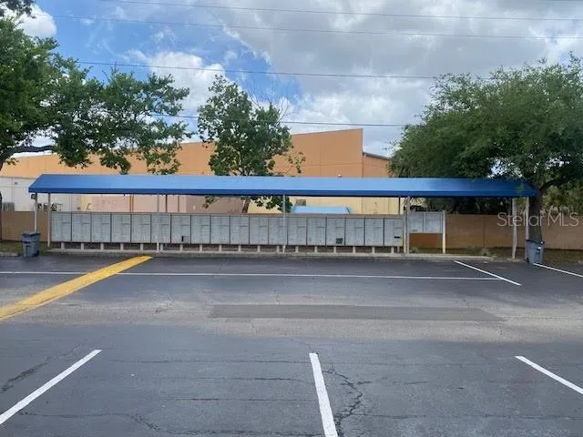 Covered Mailbox Area