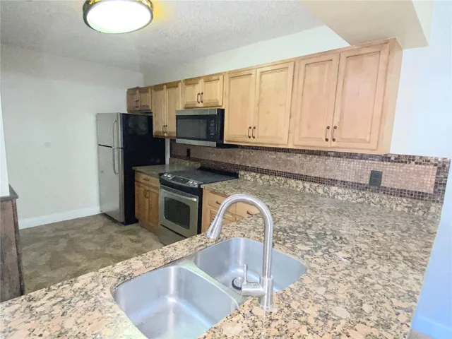 Kitchen Pic#1