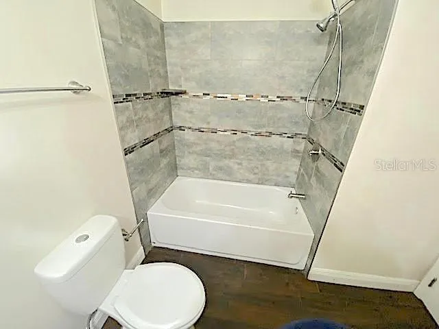 Main Bath Pic #2
