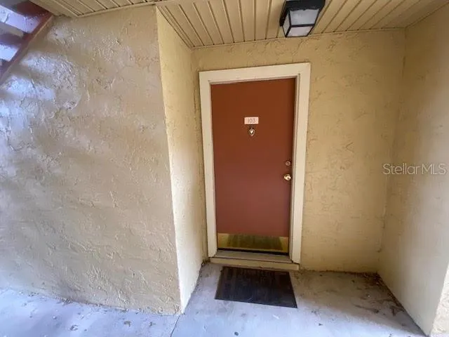 Covered entrance to #103