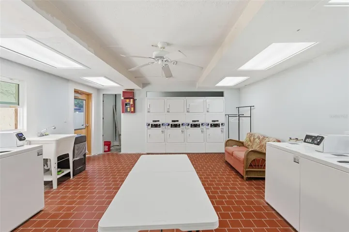2 nice laundries in the complex, jsut steps from this condo