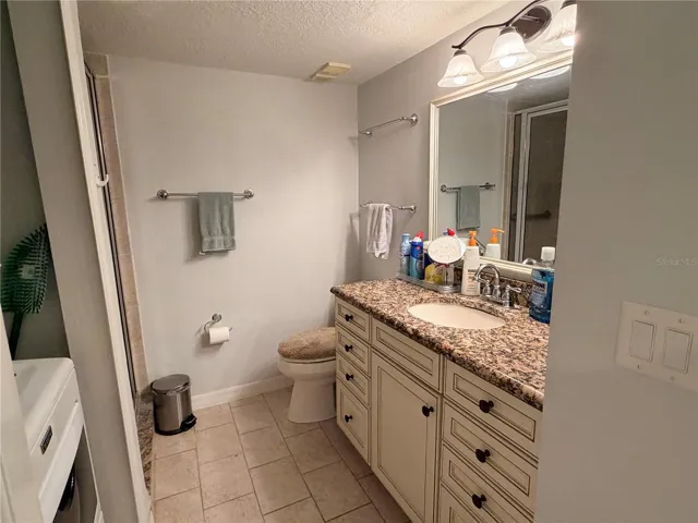 2nd Bathroom