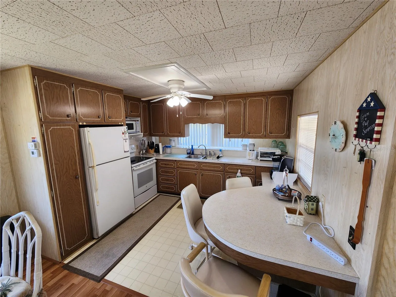 Breakfast Bar