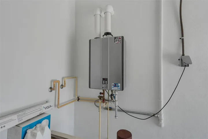 Tankless water heater