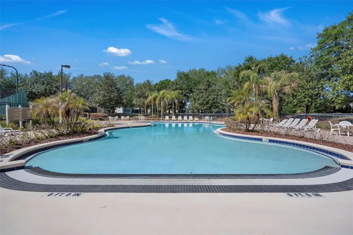 Community clubhouse-Pool