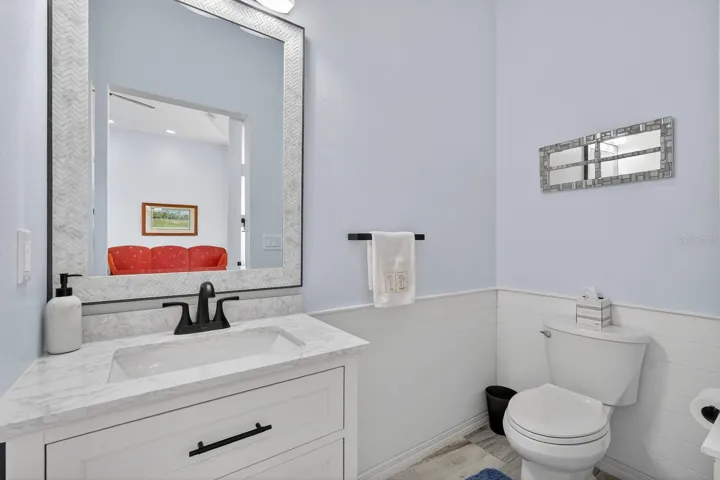 Half Bath in Ensuite