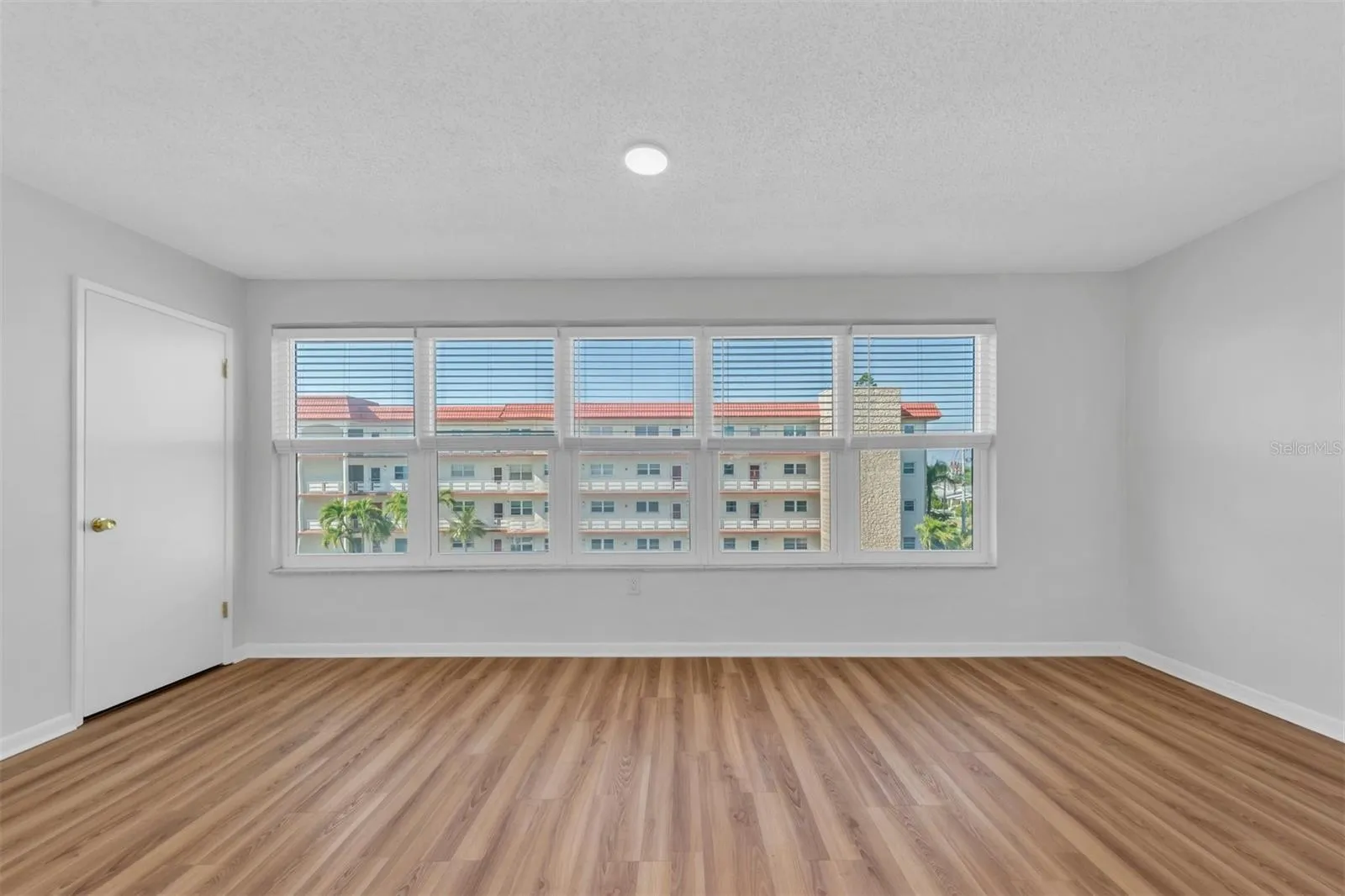 PLENTY OF NATURAL LIGHT
